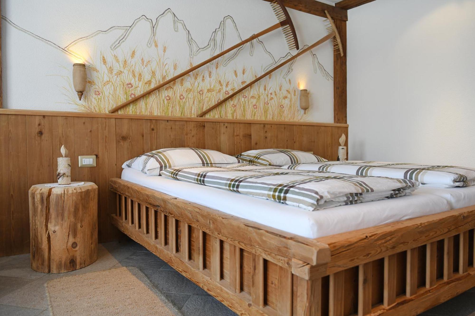 Large Double Room,1619182919:JPEG